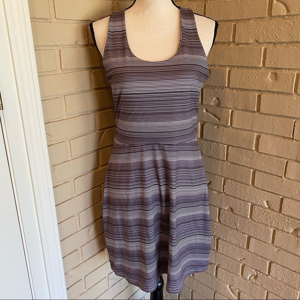 Tehama Outdoor Womens Size M Medium Stretch Active Sleeveless Striped Tank Dress